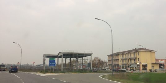 PIACENZA – STRADA VAL NURE – TERRENO DI 3.500 MQ FRONTE STRADA