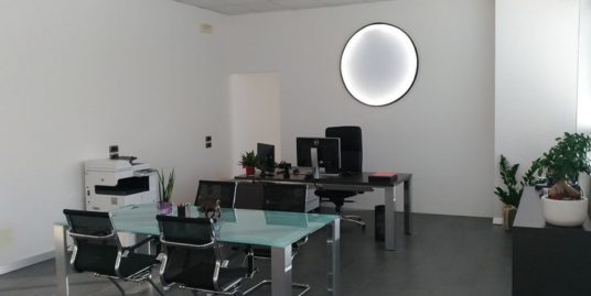 LODI VECCHIO : UFFICIO DI 220 MQ VENDESI