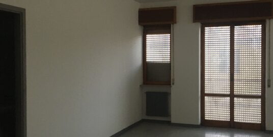 PIACENZA : LABORATORIO-UFFICIO-NEGOZIO VENDESI