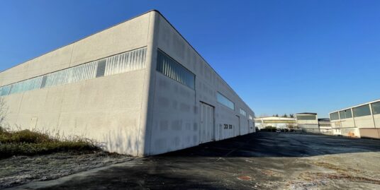 PIEVE PORTO MORONE : VENDESI CAPANNONI