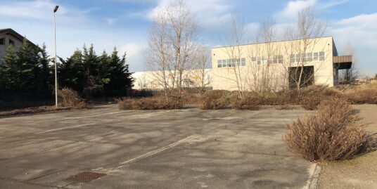 VOGHERA : VENDESI CAPANNONE SU LOTTO DI 30.000 MQ