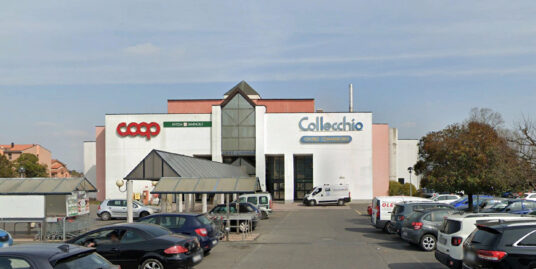 COLLECCHIO : VENDESI NEGOZIO IN CENTRO COMMERCIALE