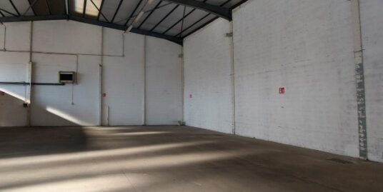 CORTE DE FRATI : VENDESI LABORATORIO DI 600 MQ