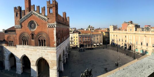 PIACENZA : AFFITTASI EX RISTORANTE DI 700 MQ IN CENTRO