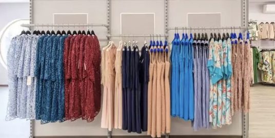 PIACENZA : NEGOZI PRESSO CENTRO COMMERCIALE BORGO FAXHALL