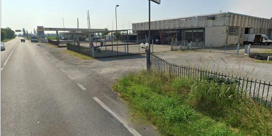 CASTEL SAN GIOVANNI : VENDESI CAPANNONE DI 470 MQ