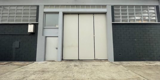 PIACENZA : CAPANNONE DI 400 MQ