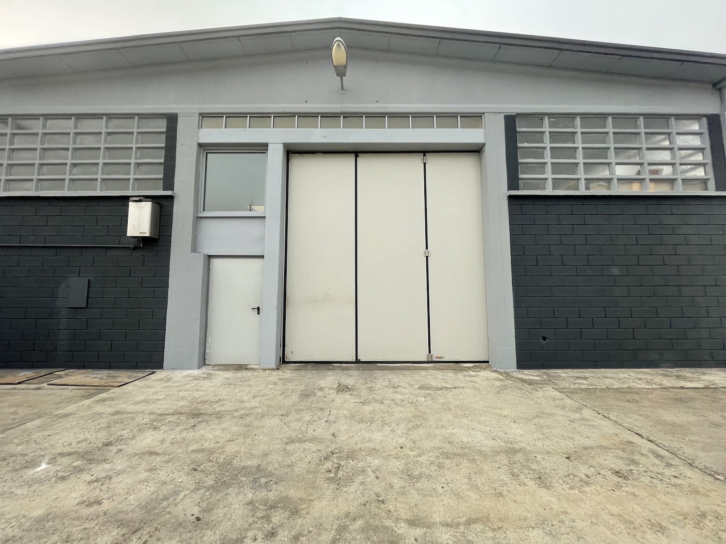 PIACENZA : CAPANNONE DI 400 MQ