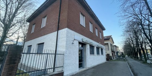 PRATICELLO DI GATTATICO : VENDESI EX SEDE BANCARIA