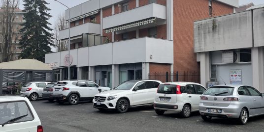 ALESSANDRIA : VENDESI EX SEDE BANCARIA