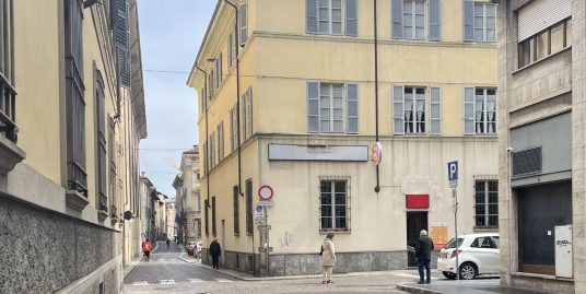 PIACENZA CENTRO : DISPONIBILE RISTORANTE