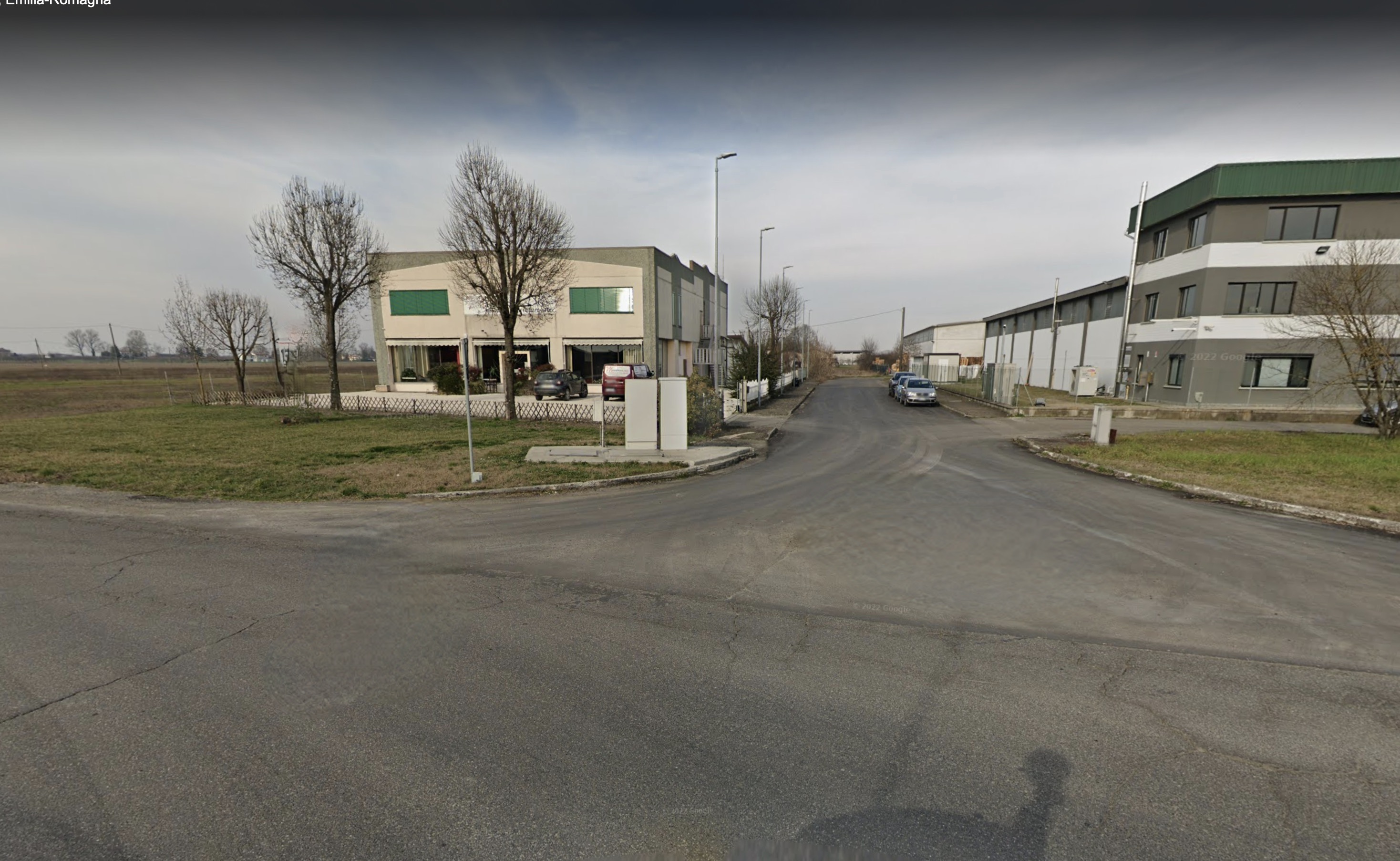 VILLANOVA : VENDESI CAPANNONE CON APPARTAMENTO