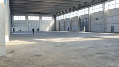 TORTONA : CAPANNONE DI 3.000 MQ
