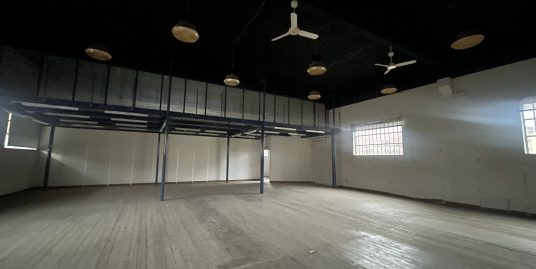 CADEO : VENDESI CAPANNONE FRONTE STRADA