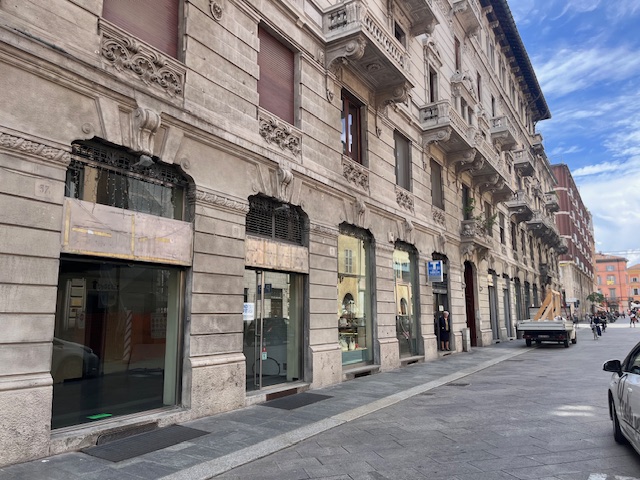 PIACENZA : VENDESI EX BAR