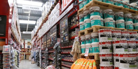 PIEMONTE : VENDESI A REDDITO SUPERFICE COMMERCIALE DI 3.500 MQ