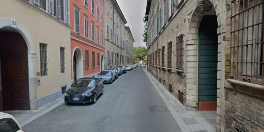 PIACENZA CENTRO : UFFICIO DI 200 MQ AFFITTASI